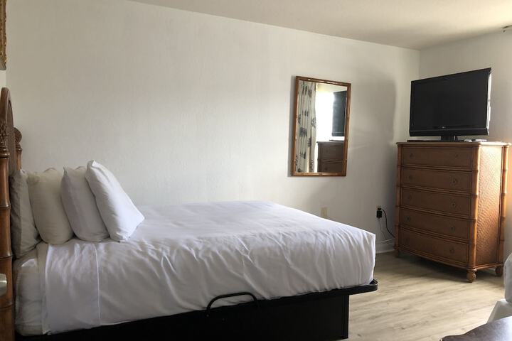 Room 61 of 170
