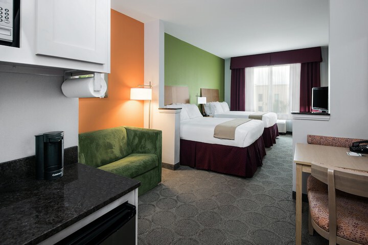 Holiday Inn Express Hotel & Suites Clute - Lake Jackson by IHG