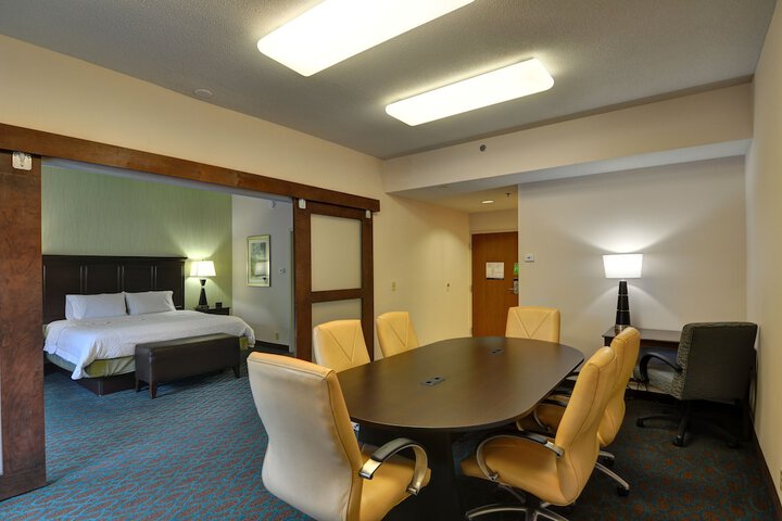 Room 34 of 67
