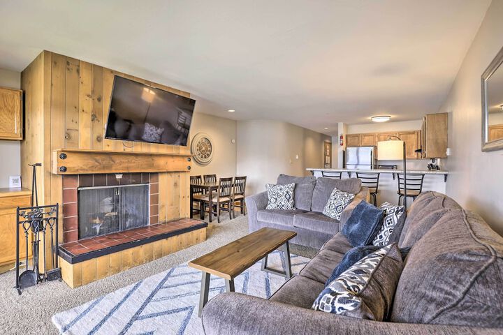 Lakefront Dillon Condo w / Pool Access: Near Skiing