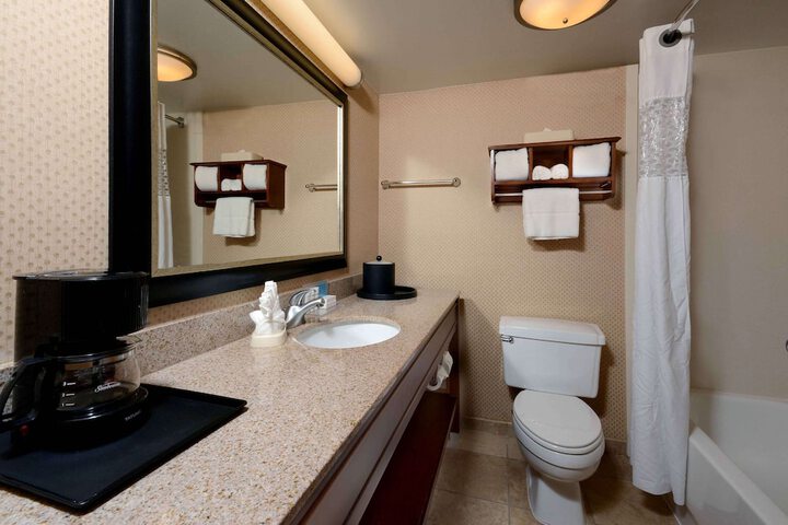 Room 21 of 43