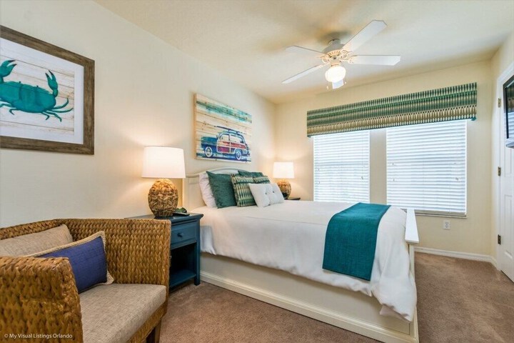 Room 8 of 32