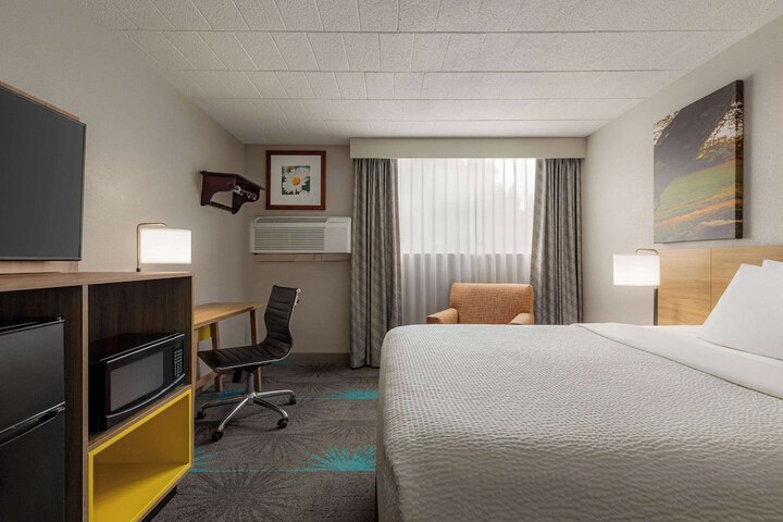 Room 17 of 50