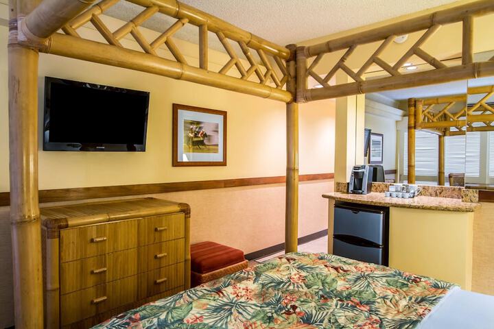 Room 43 of 49