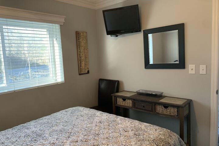 Room 45 of 214