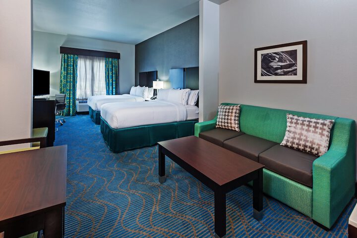 Room 14 of 28