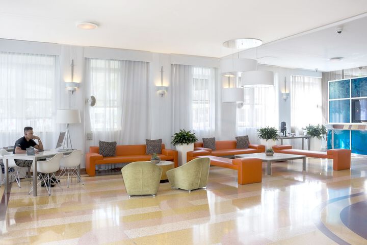 Hotel 1 of 61
