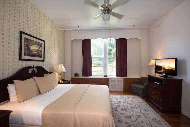 Room 11 of 39