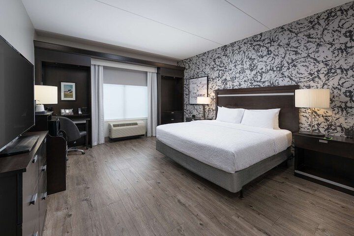 Room 9 of 40