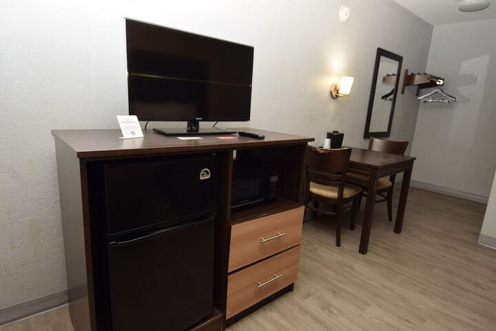Room 16 of 30