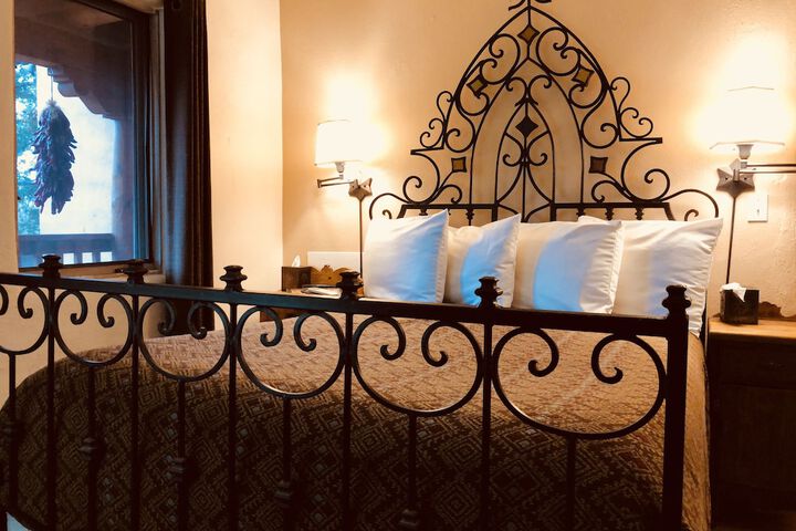 Room 57 of 80