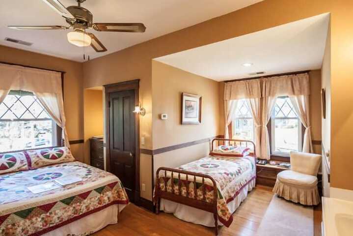 Room 12 of 36