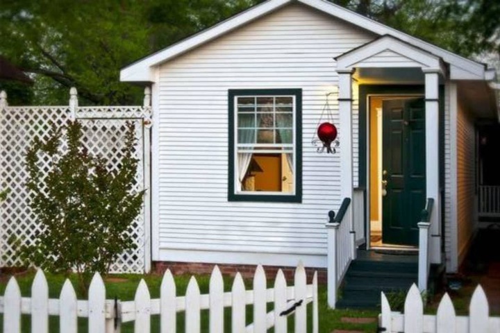 The Carriage House B & B