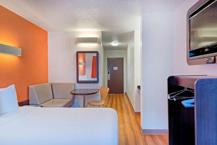 Room 40 of 45