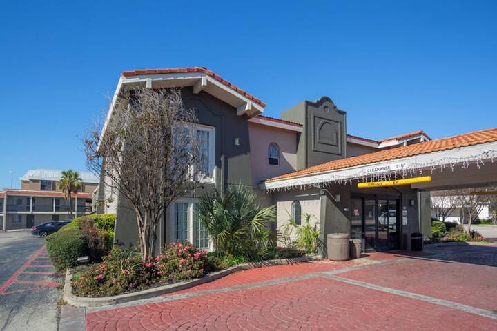 Hotel 3 of 44