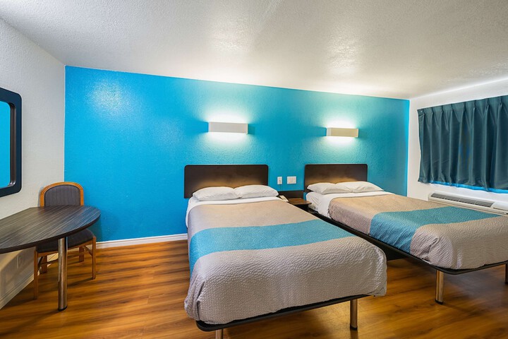Motel 6 Grand Prairie TX - Interstate 30