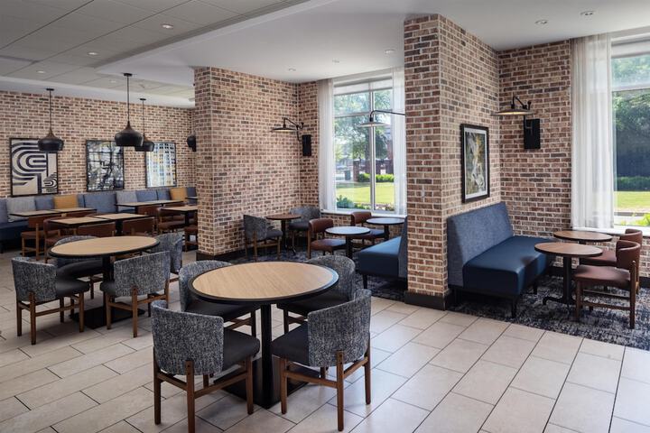 Hyatt Place Sumter / Downtown