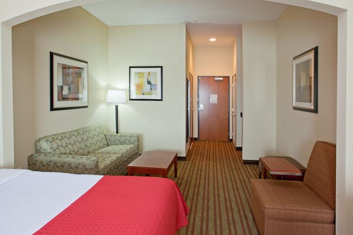 Room 16 of 37