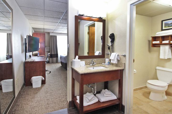 Room 13 of 65