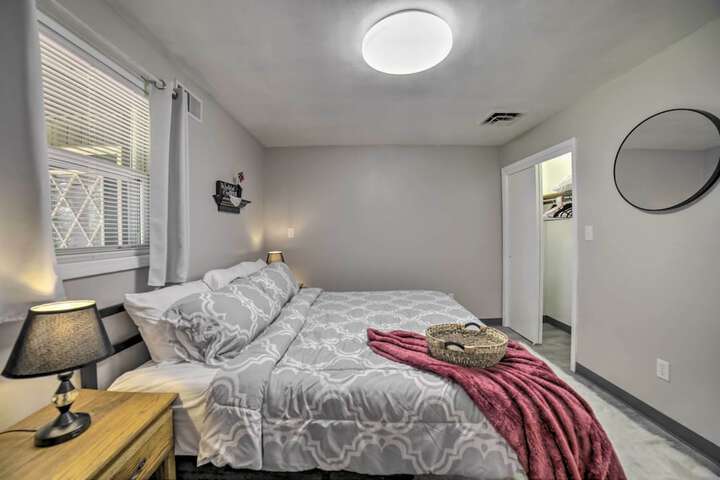 Near Mines & Meadows: Spacious Home w / Game Room