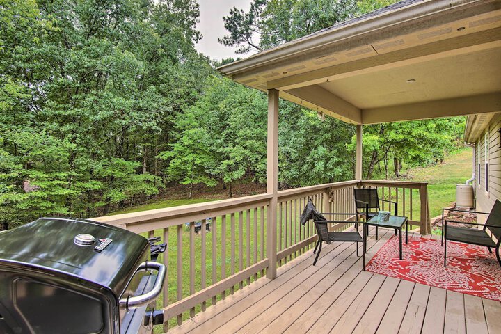 Bella Vista Home: Steps to Mountain Biking Trails!