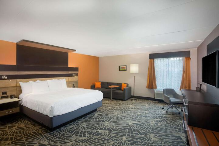 Room 26 of 67
