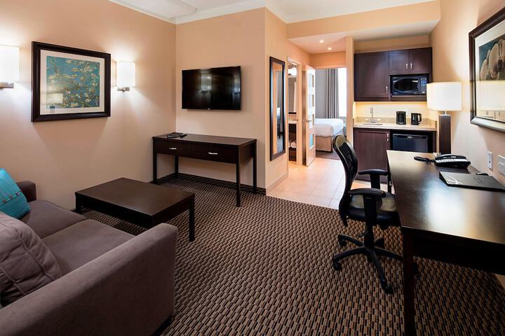 Room 22 of 60