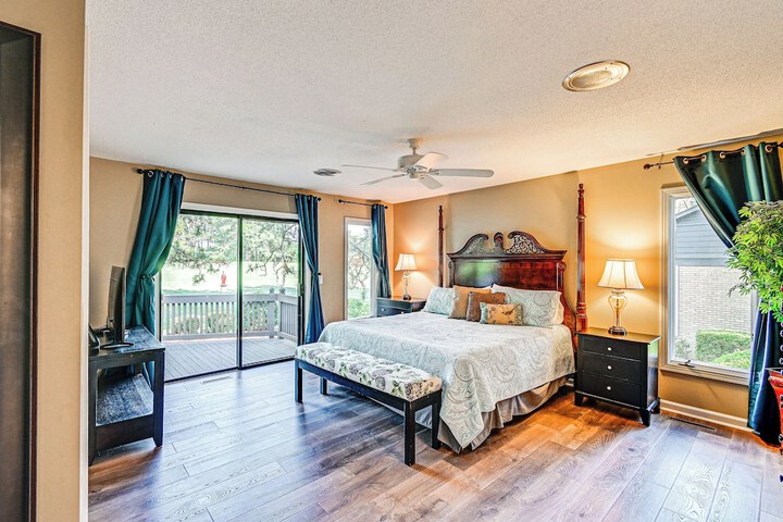 Charming Pinehurst Getaway w / Golf Course View!
