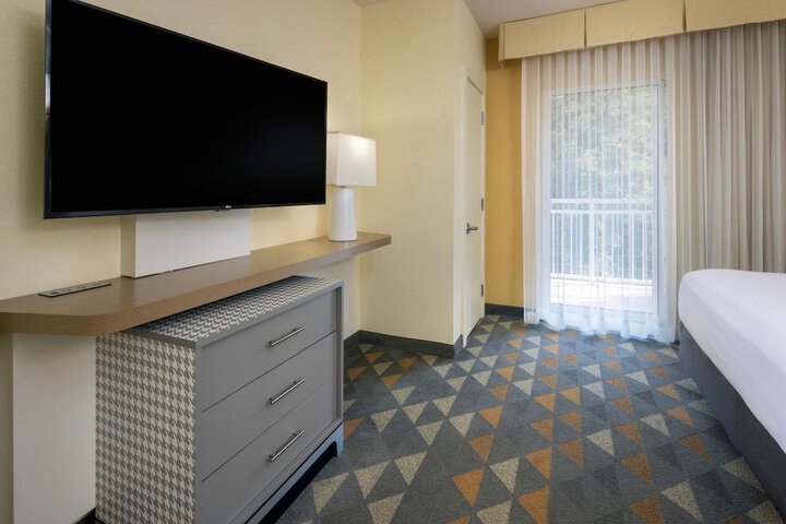 Room 36 of 64