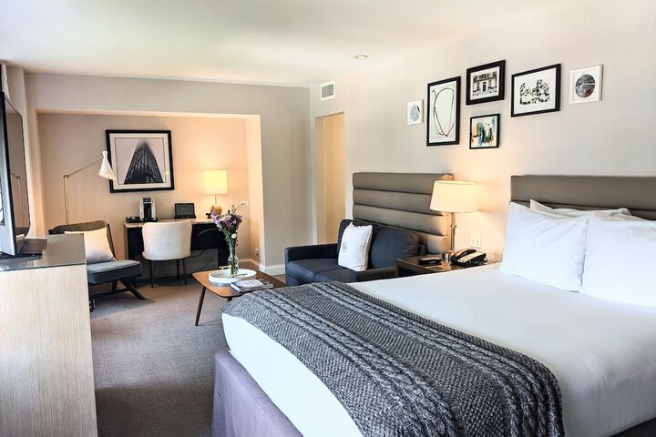Room 25 of 69