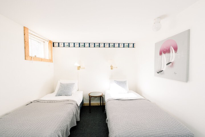 Room 123 of 156