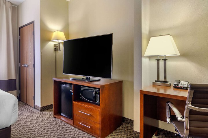 Room 15 of 35
