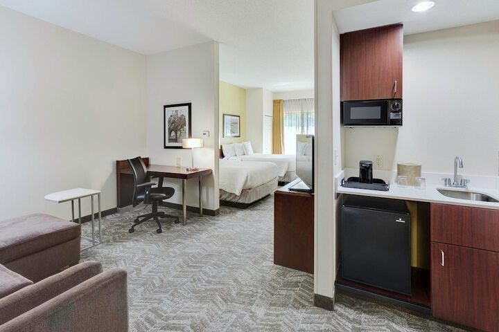 Room 11 of 20