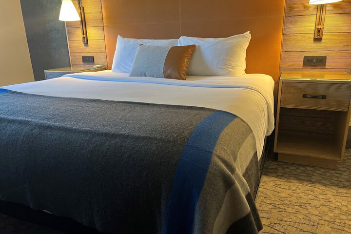 Room 51 of 142