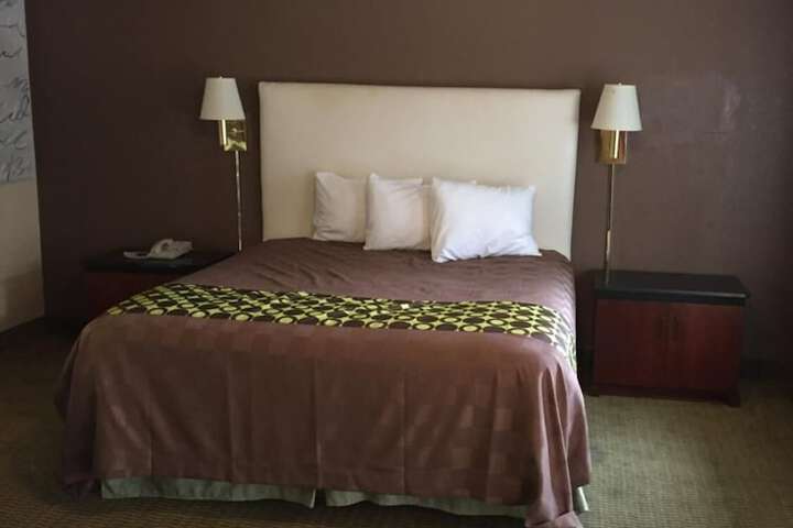 Room 38 of 46