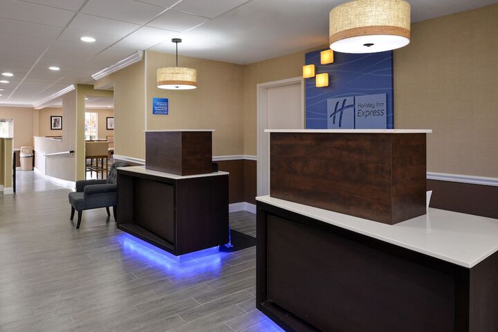 Holiday Inn Express & Suites Naples North - Bonita Springs by IHG