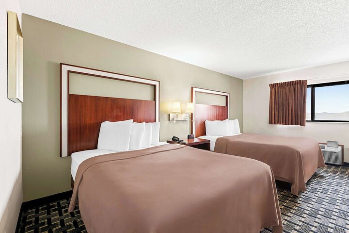 Room 14 of 30
