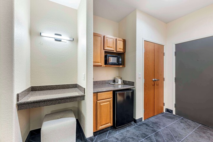 Room 20 of 35