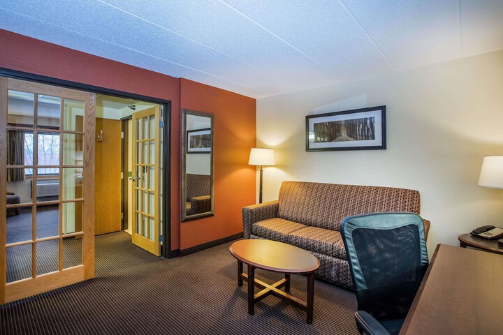 Room 30 of 44