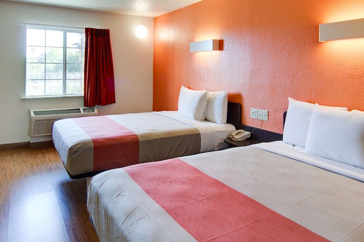 Room 18 of 26