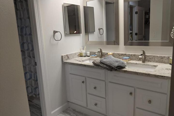 LUX VILLAs on beautiful Palmer Ranch