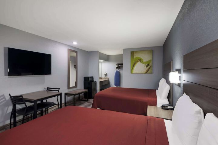Room 15 of 31