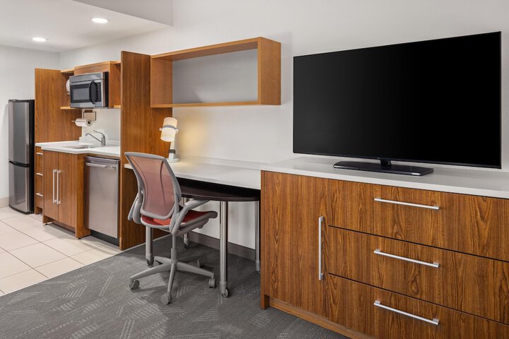 Home2 Suites by Hilton Roseville Minneapolis