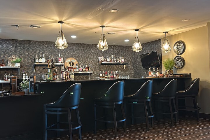 Distill-Inn