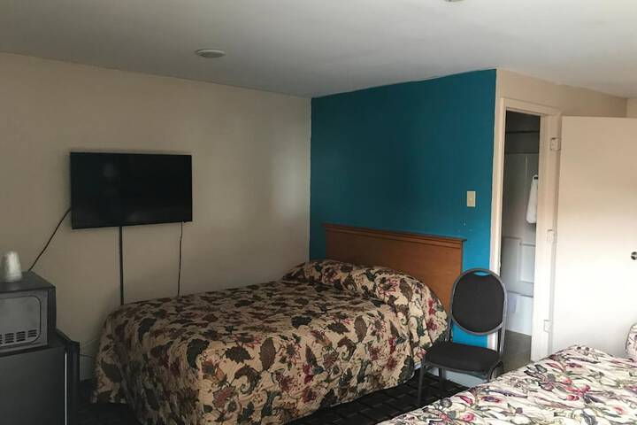 Blue Falls Motel