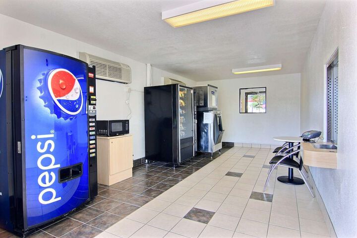 Motel 6 Kingsville TX