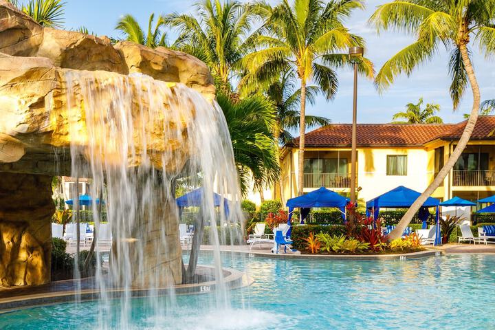 Naples Bay Resort & Marina