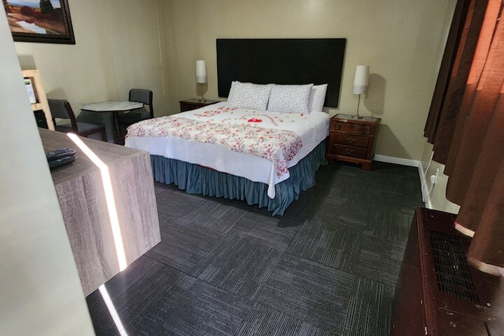 Room 21 of 73