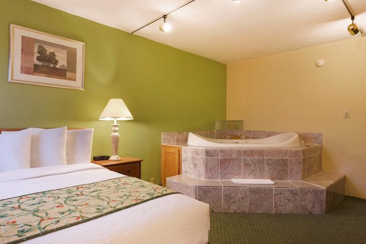 Room 13 of 14