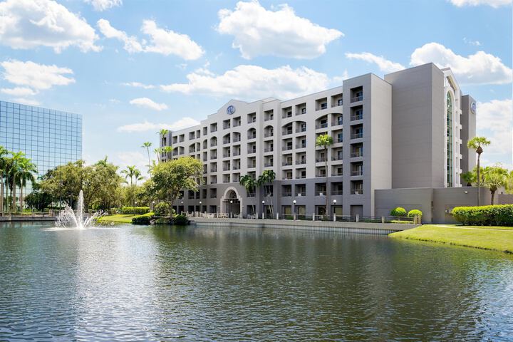 Hilton Boca Raton Suites